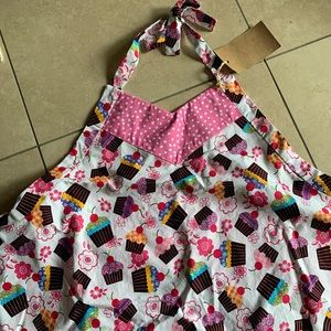 NWT cupcake apron